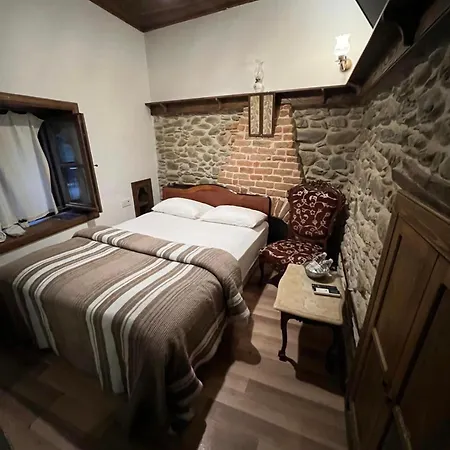 Hotell Birgi Lavinya *