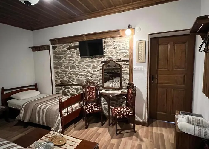 Birgi Lavinya Hotell *